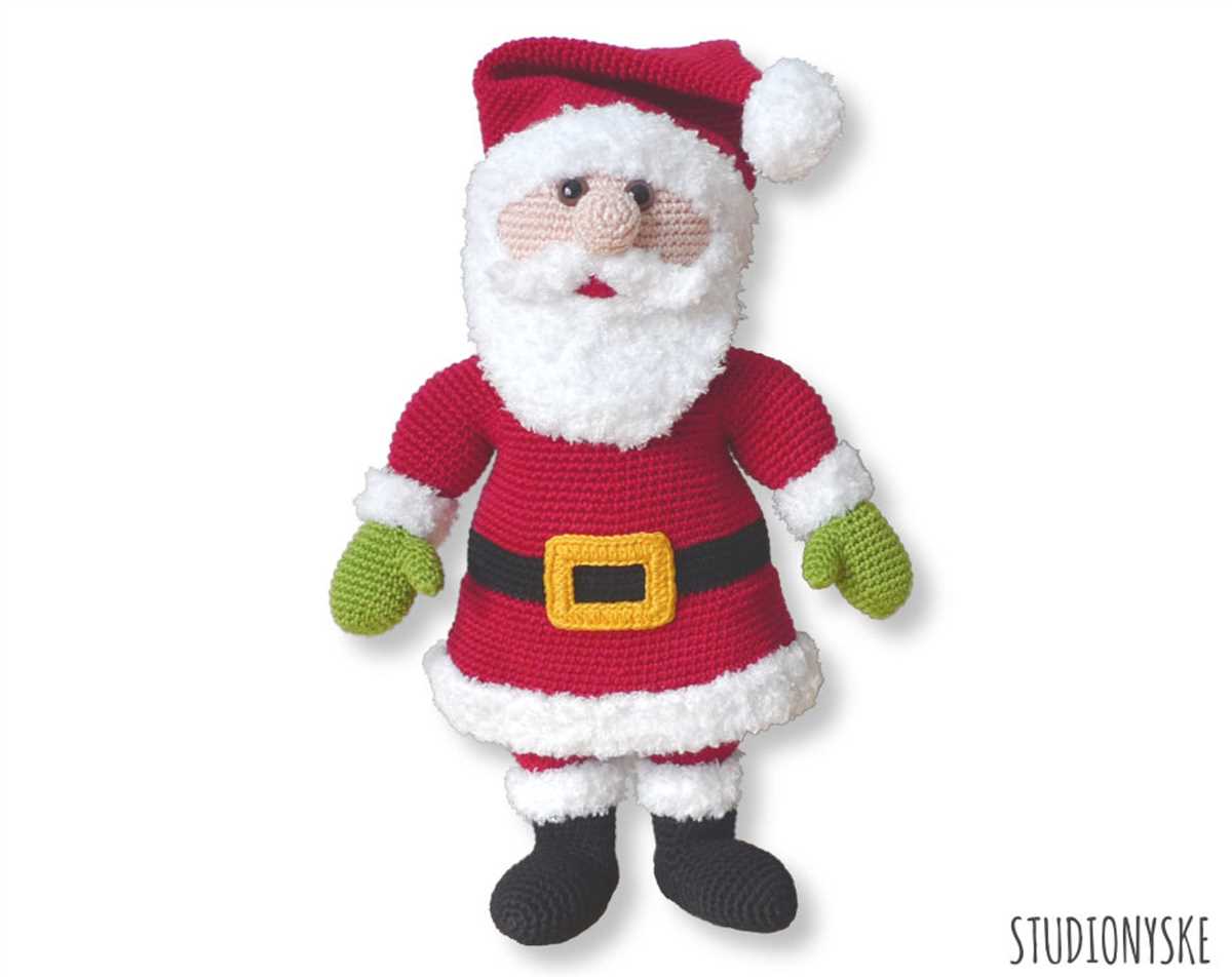 Knitted santa gnomes pattern