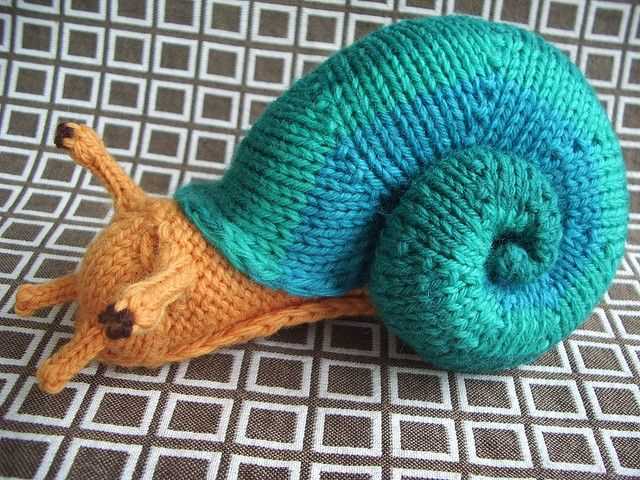 Knitted snail pattern