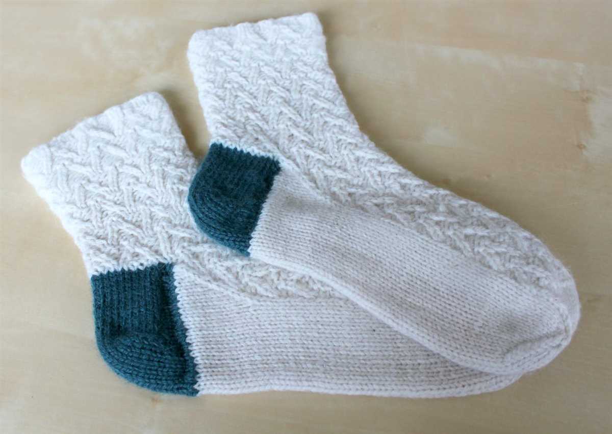 Knitted sock pattern no heel