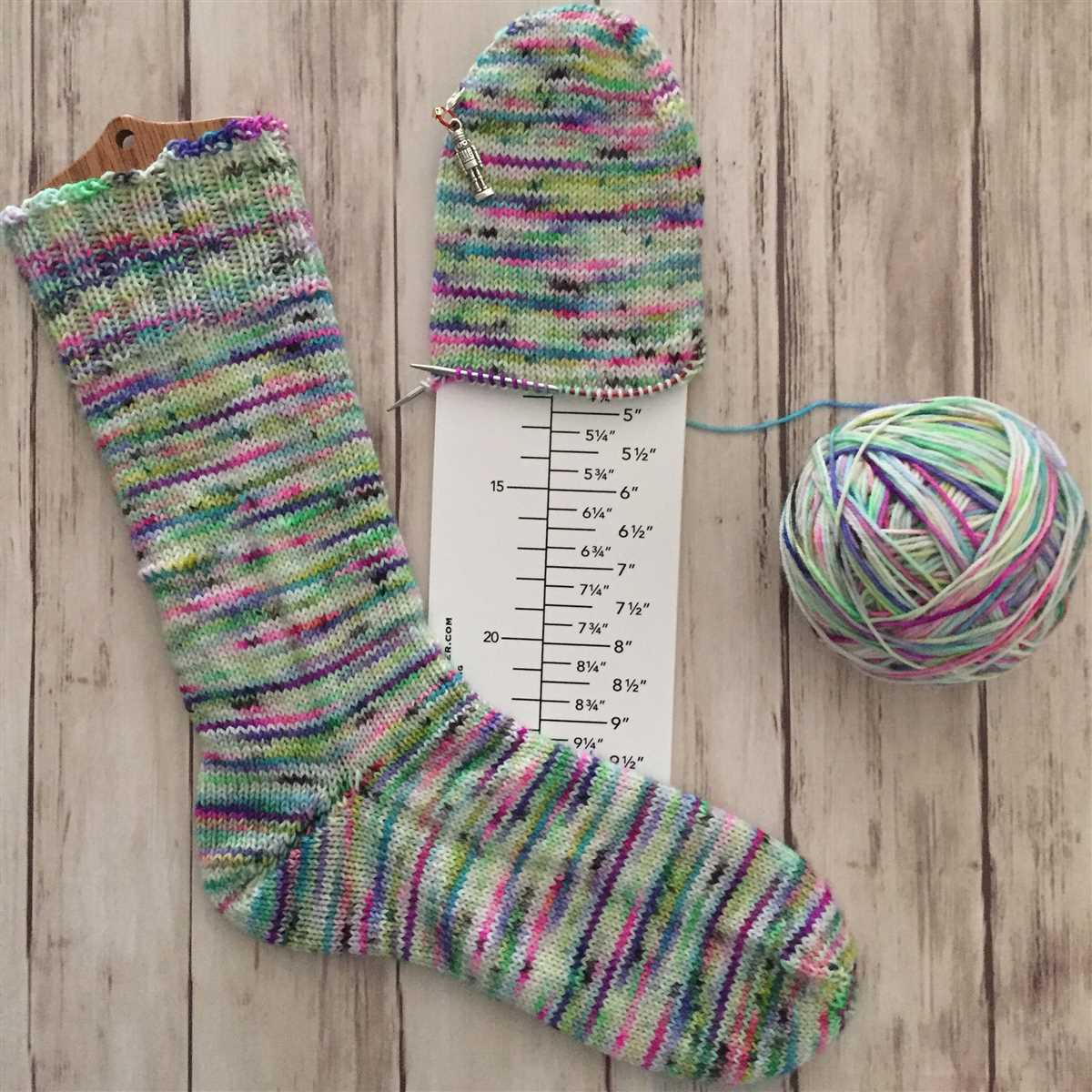 Knitted sock pattern no heel