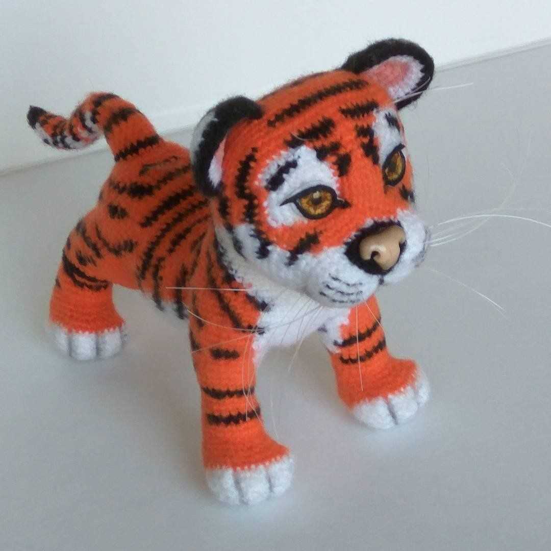 Knitted tiger toy pattern