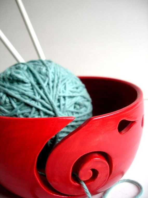 Knitted yarn bowl pattern