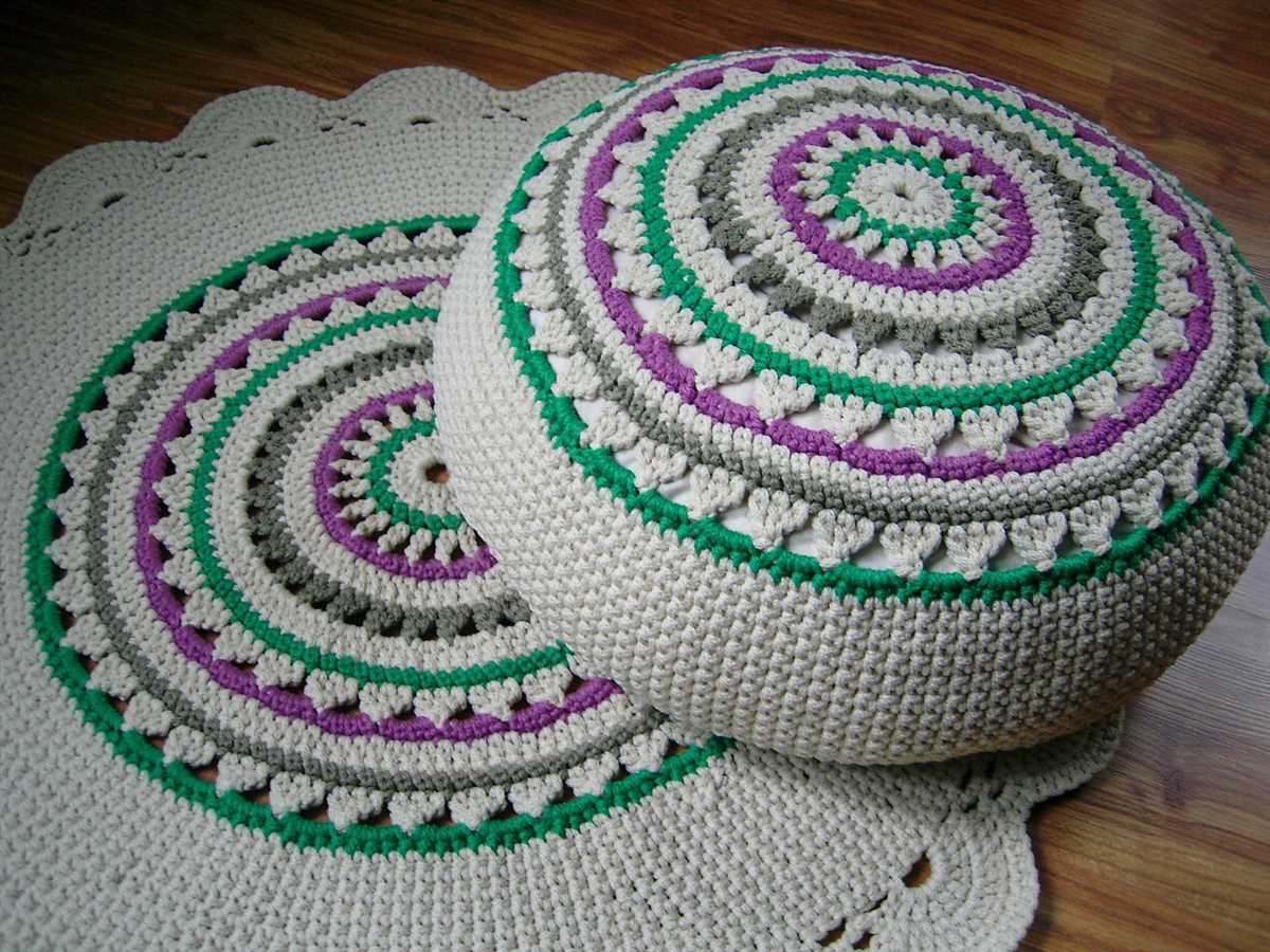 Knitting pattern for pouffe