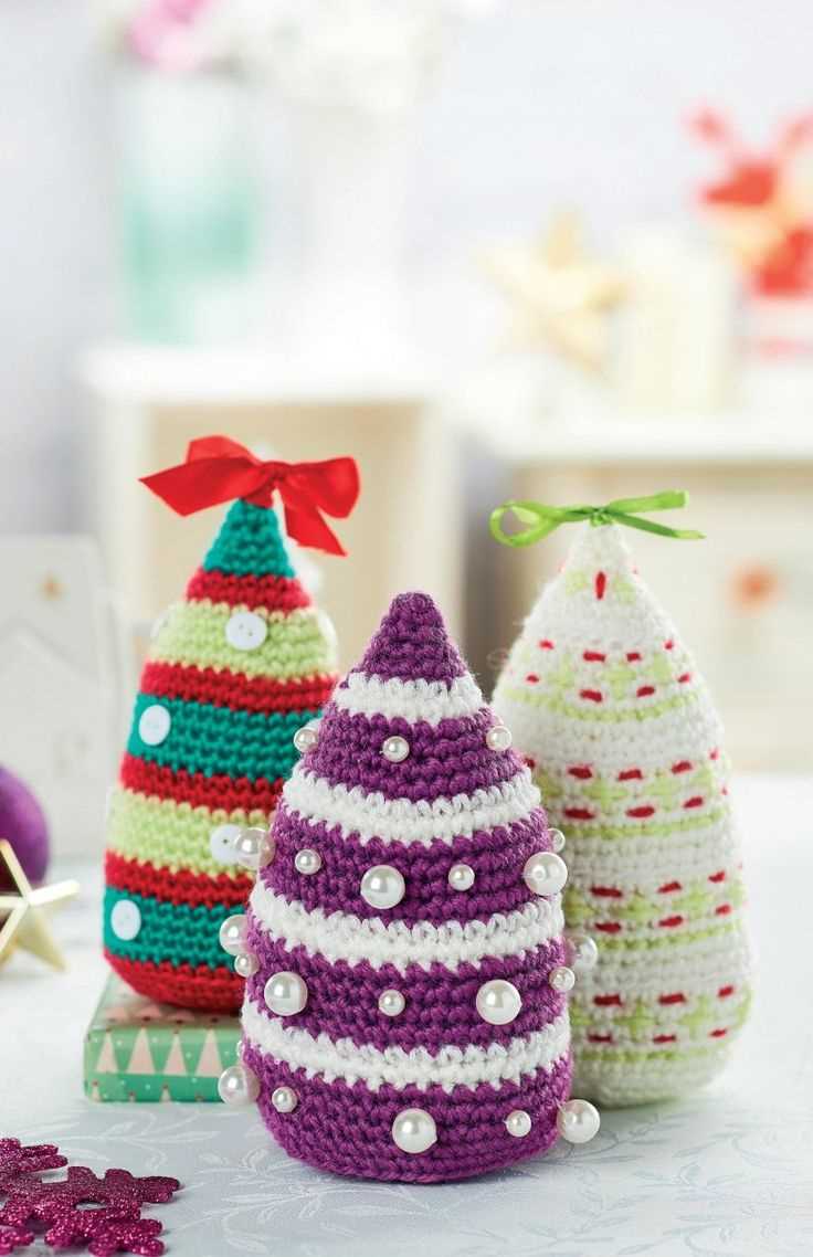 Knitting patterns for gifts at christmas