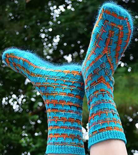 Knitting patterns using sock yarn