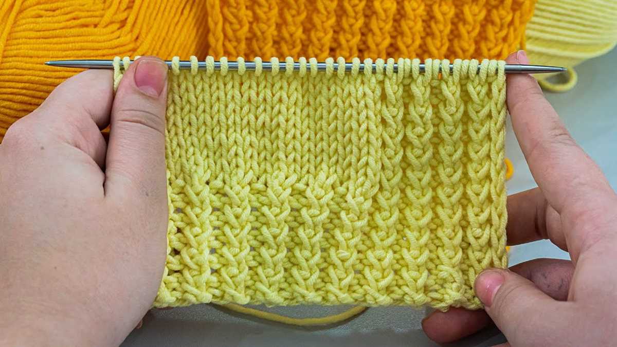 Knitting simple patterns