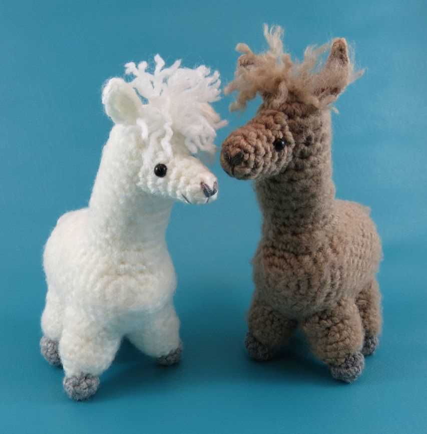 Knitting pattern for alpaca toy