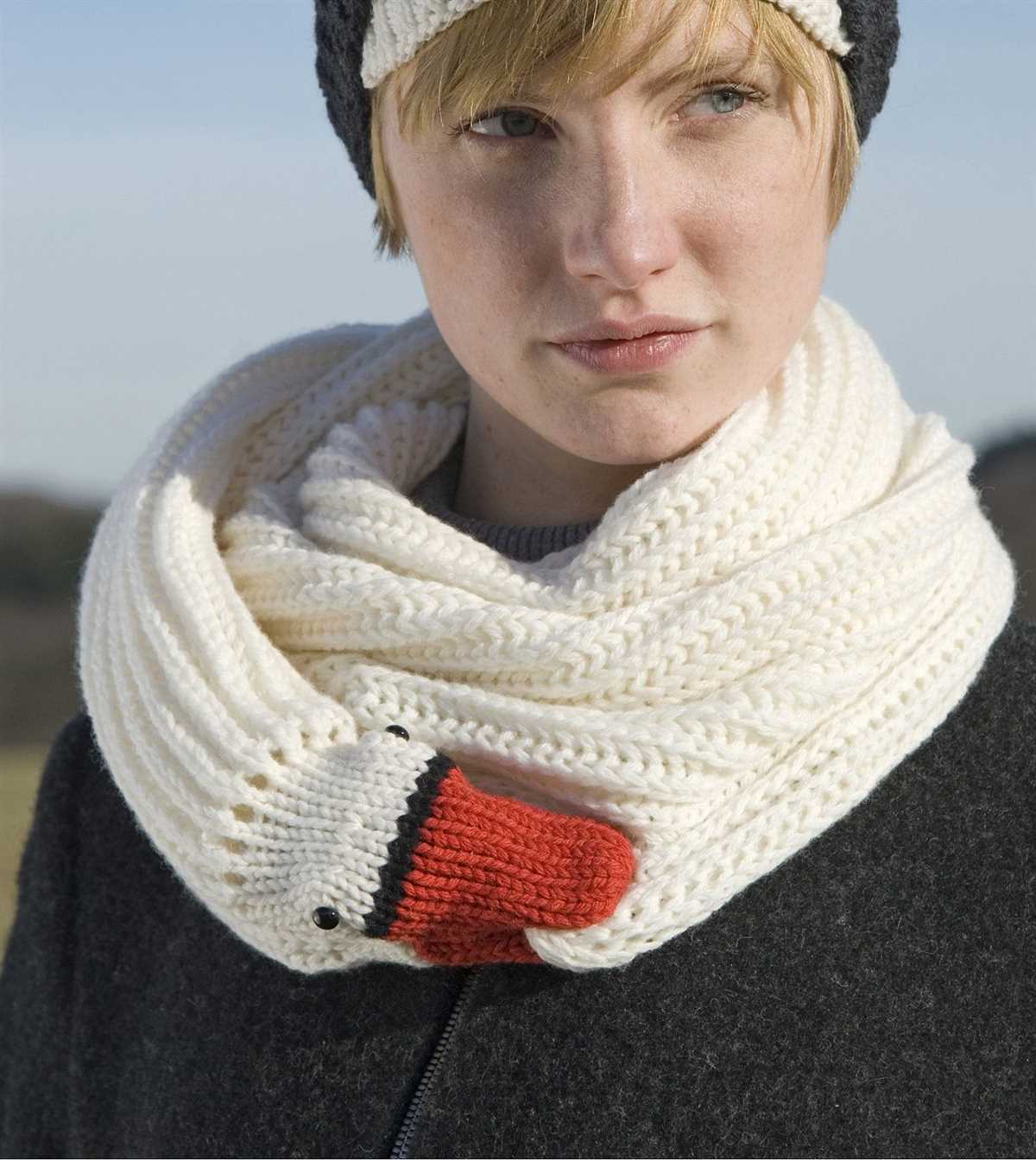 Knitting pattern for hat with scarf attached