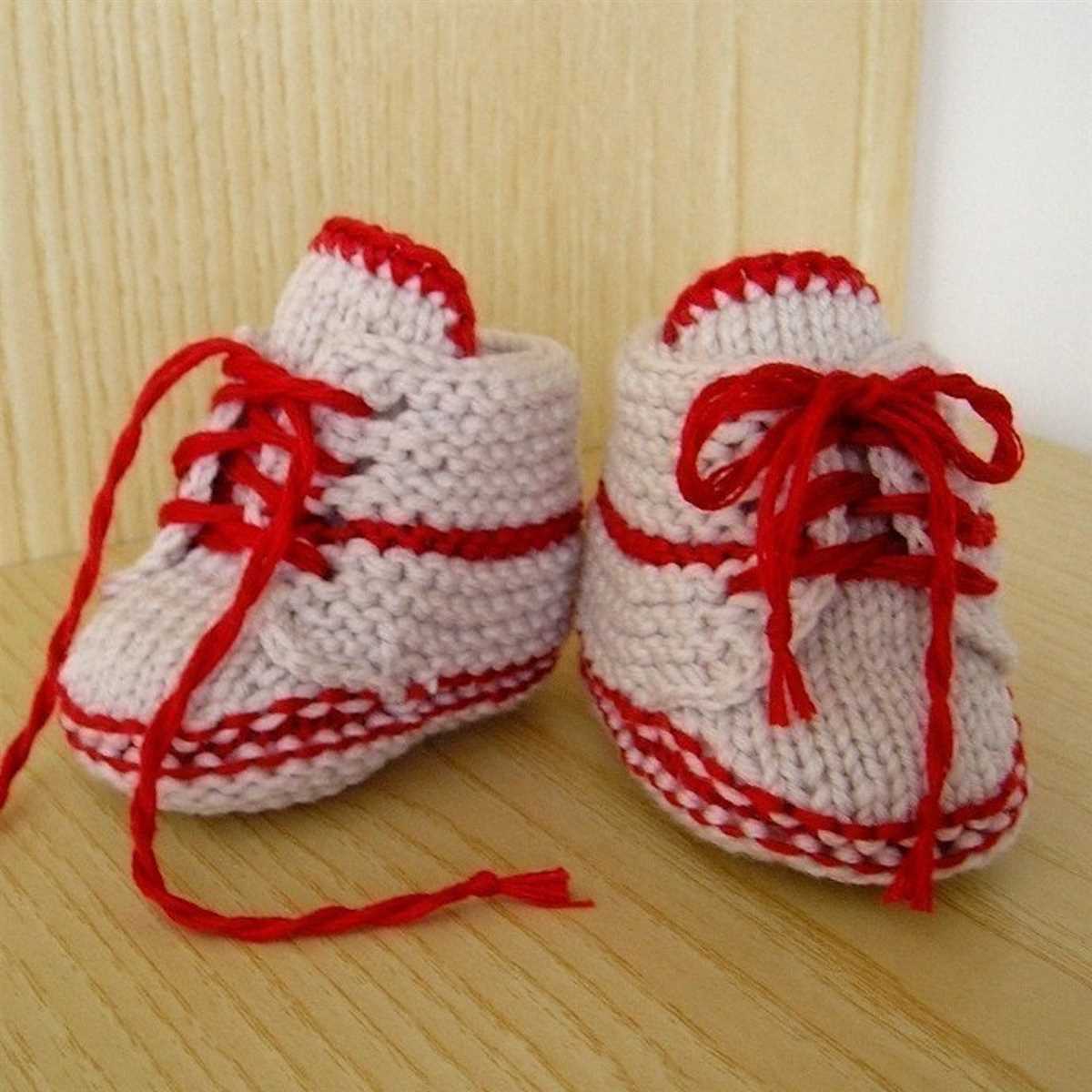 Knitting patterns for baby booties