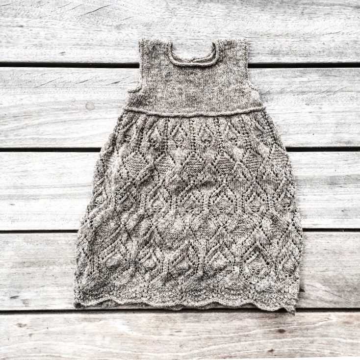 Little sisters dress knitting pattern