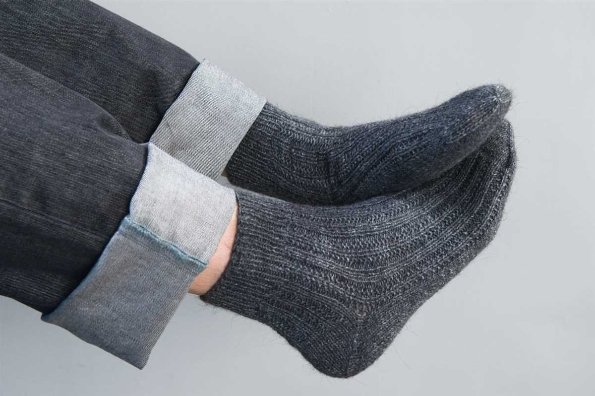 Men's ribbed socks knitting pattern