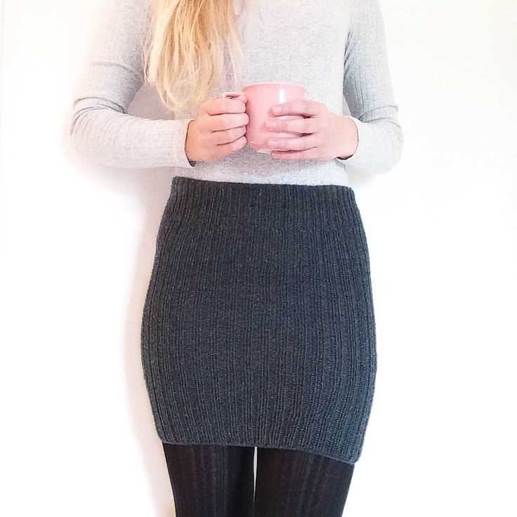 Mini skirt knitting pattern