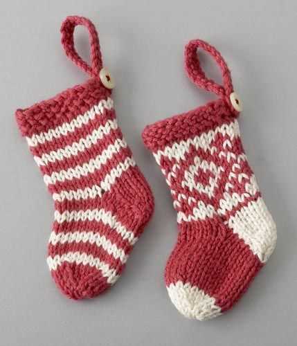 Mini xmas stocking knitting pattern