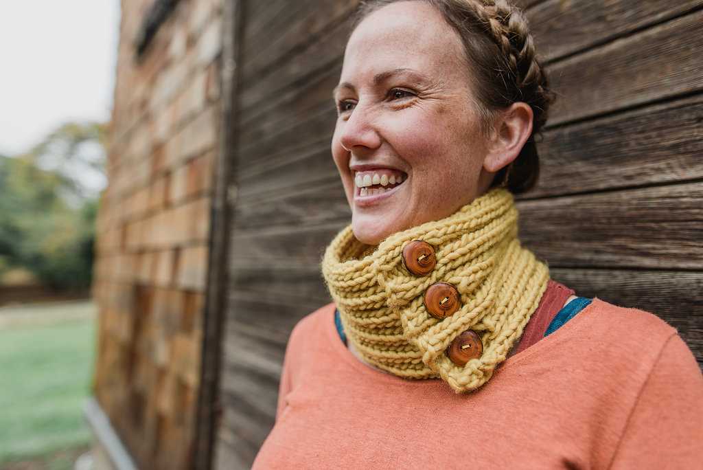 Mosaic cowl knitting pattern