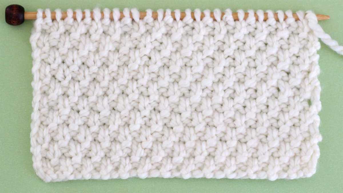 Moss stitch blanket knitting pattern