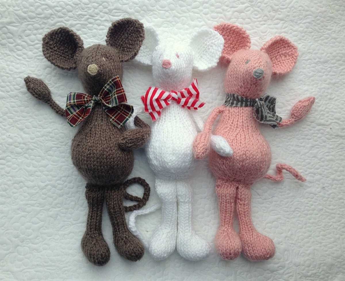 Mouse knit pattern