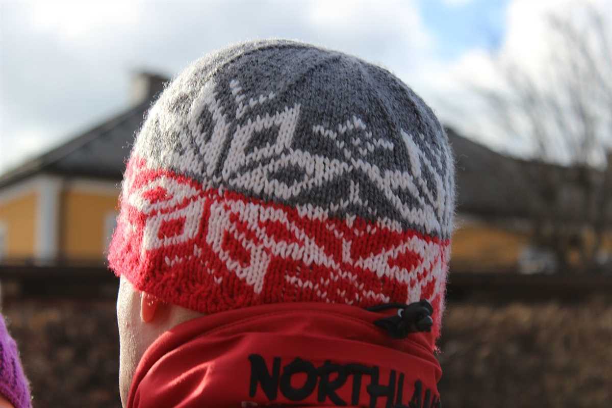 Norwegian star hat knitting pattern