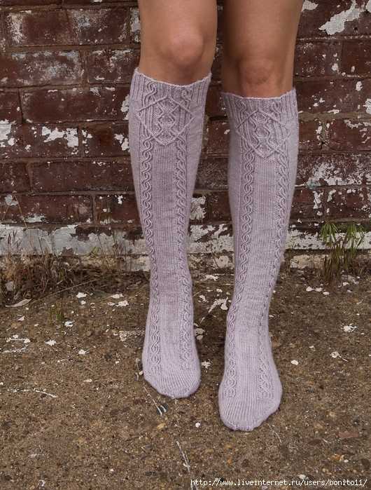 Over the knee socks knitting pattern