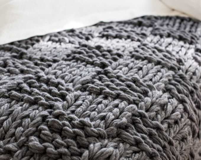 Patterns for knitted throws and blankets