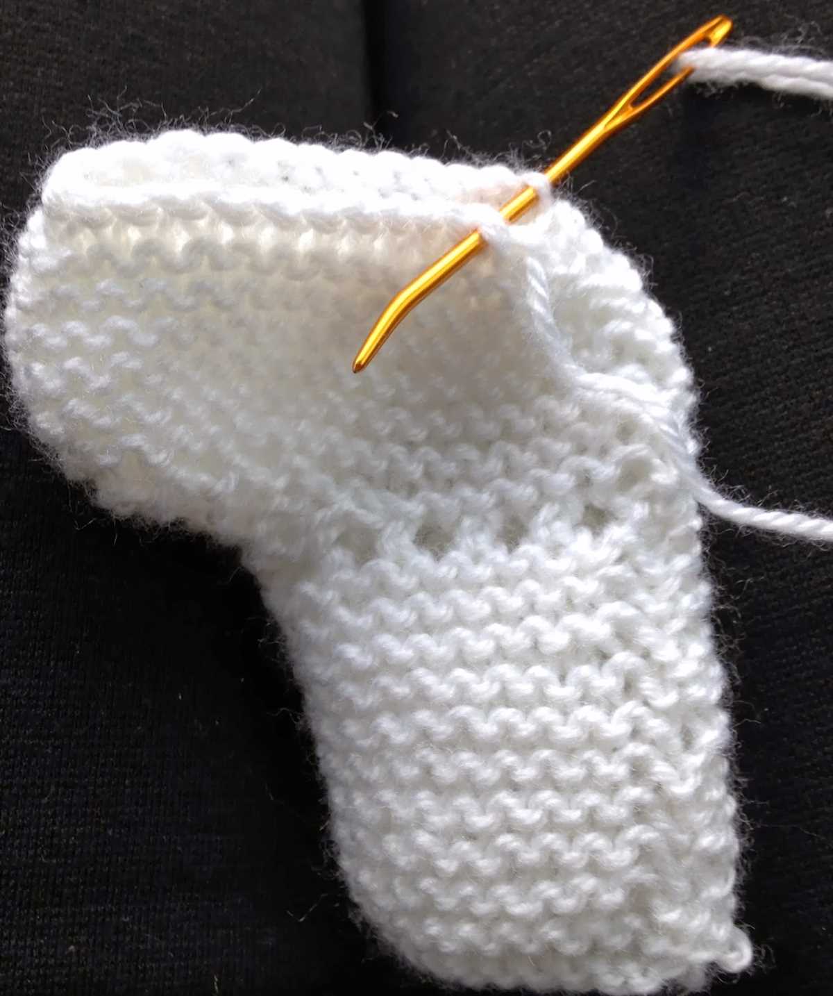 Preemie booties knitting pattern