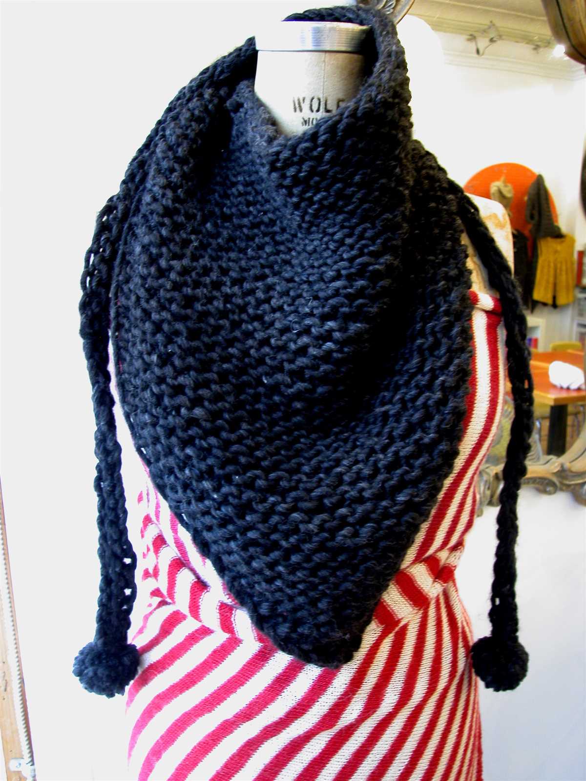 Pretty knit scarf pattern