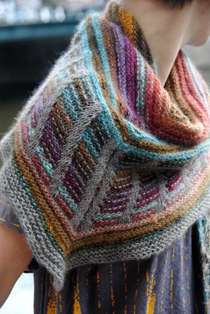 Ravelry knitting patterns for scarves