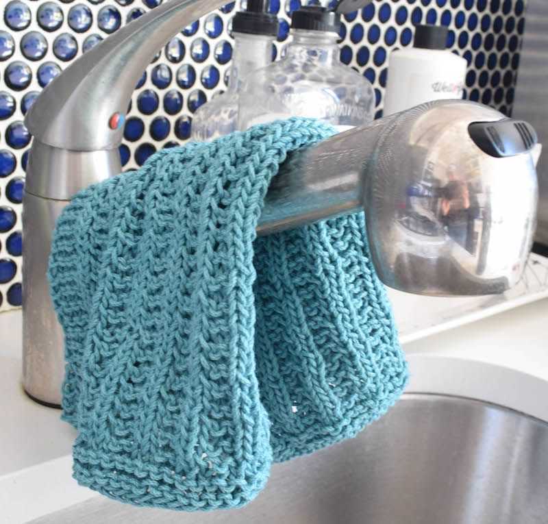 Reversible knitted dishcloth patterns