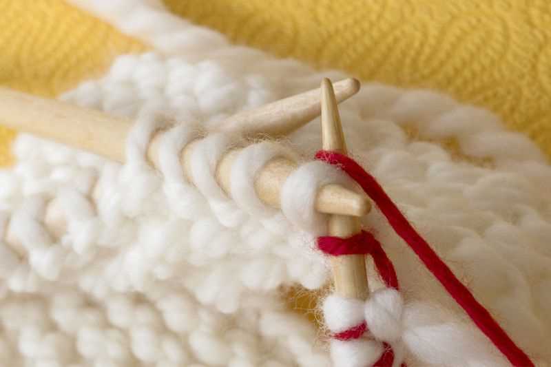 Santa hat knitted pattern