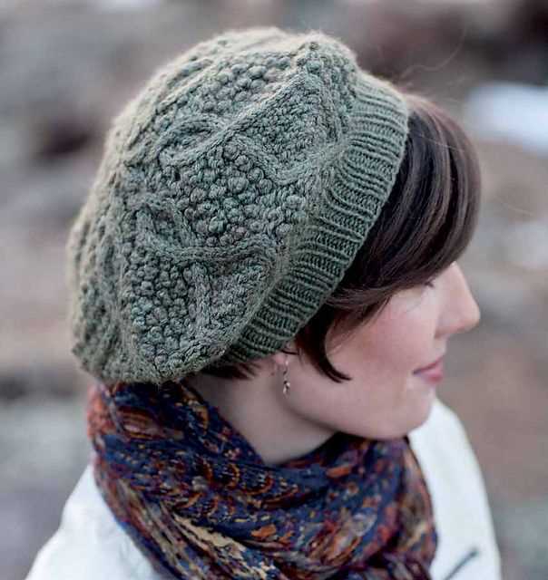 Simple knitted beret pattern