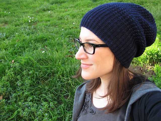 Slouch beanie knitting pattern