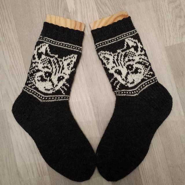 Socks for cats knitting pattern