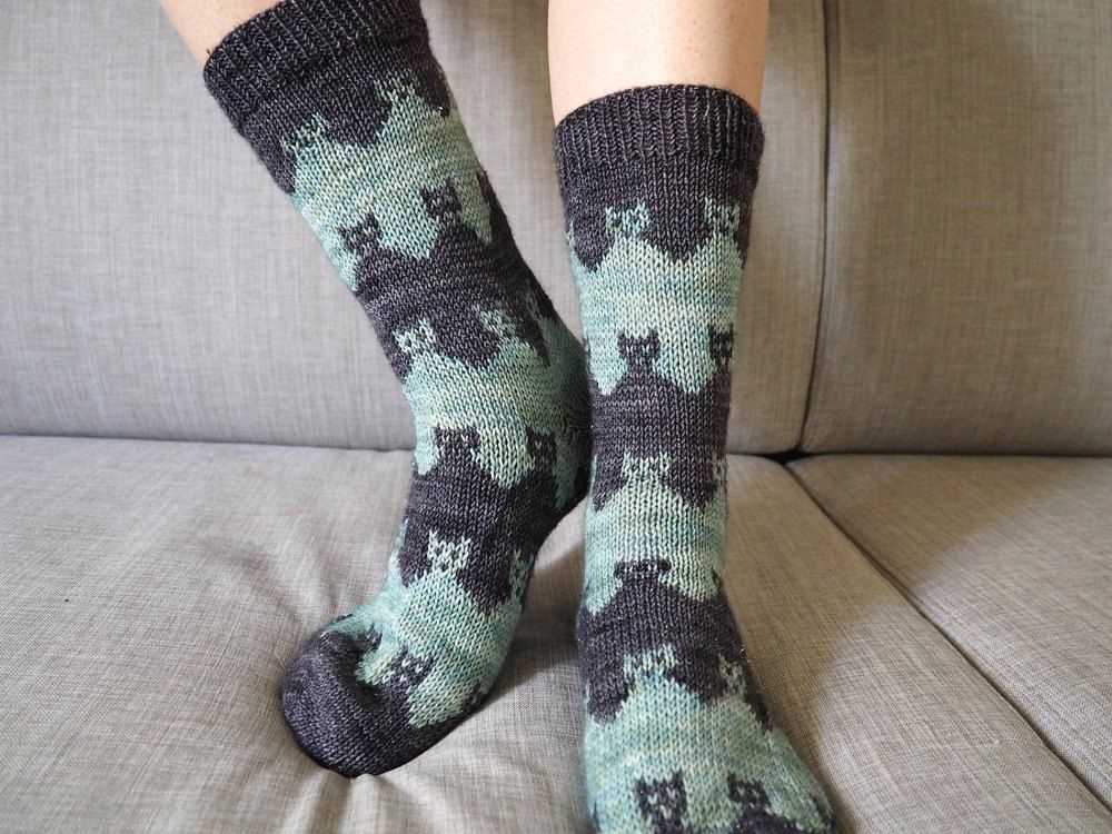 Socks for cats knitting pattern