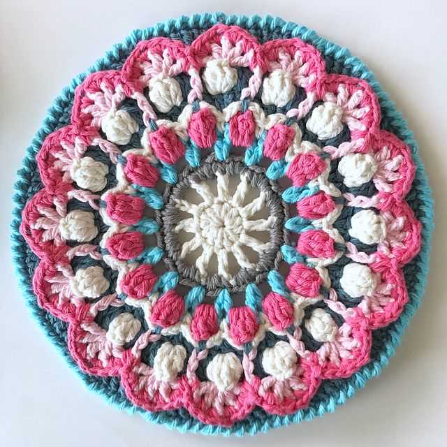 Knitted mandala patterns