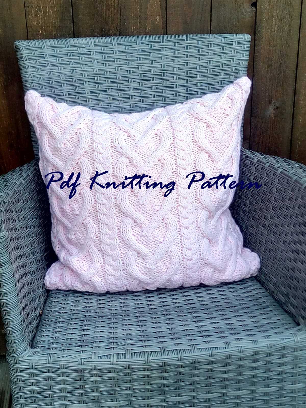 Aran cushion cover knitting pattern