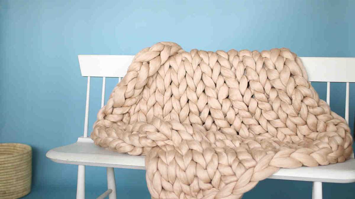 Arm knitting blanket pattern