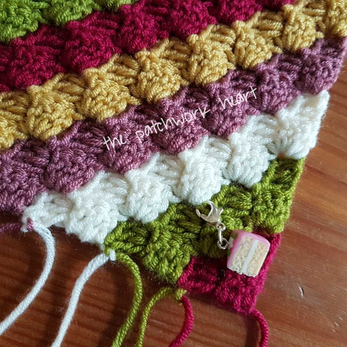 Corner to corner blanket pattern knit