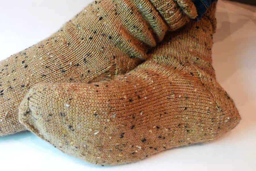 Free knitting patterns for bed socks on two needles