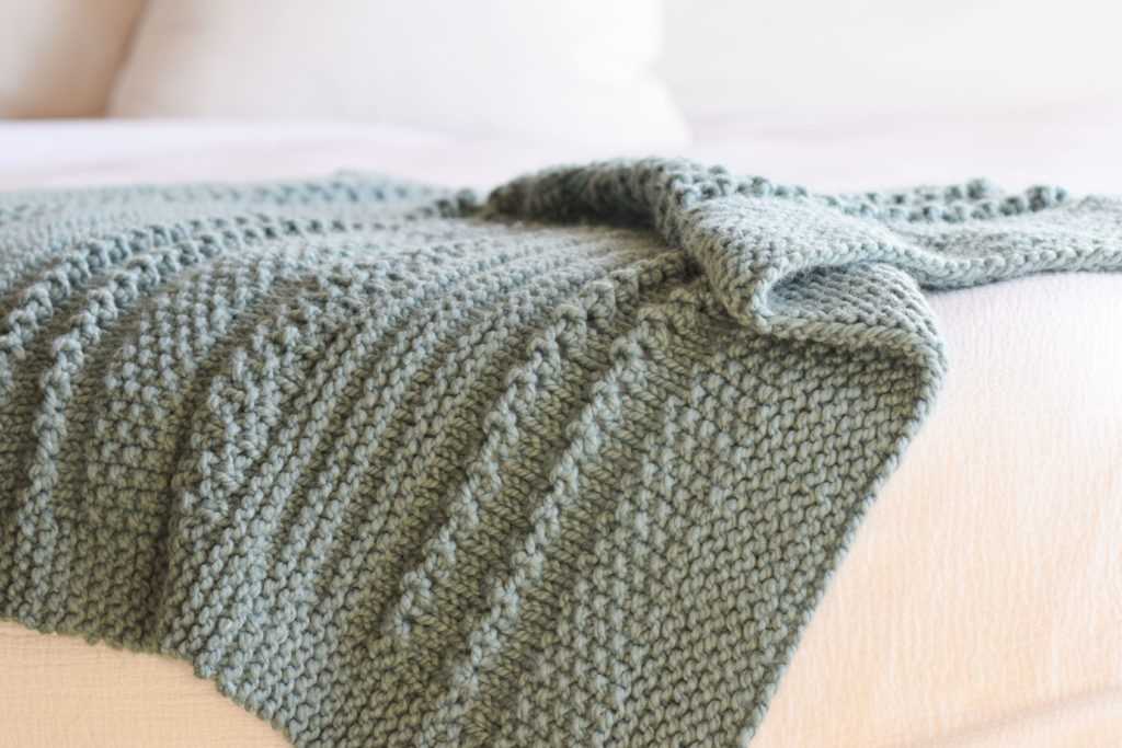 Large knit blanket pattern