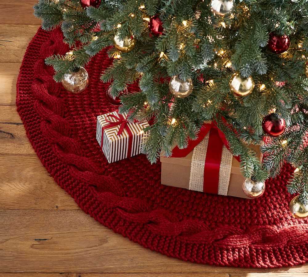 Cable knit christmas tree skirt pattern