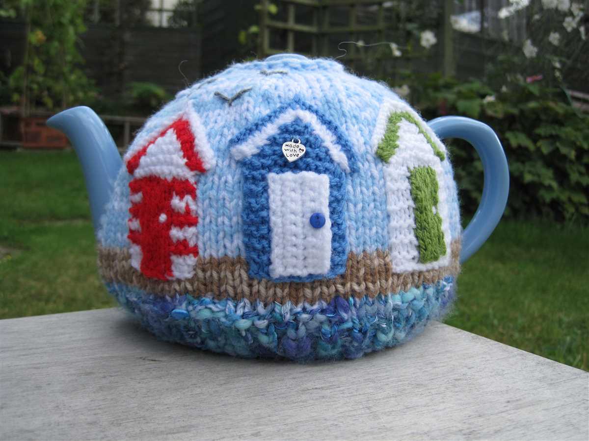 Beach hut knitting pattern