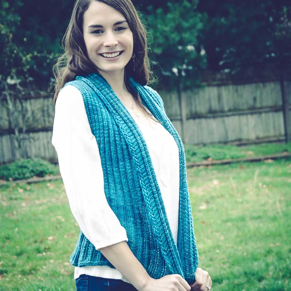 Free knitting patterns vests ladies