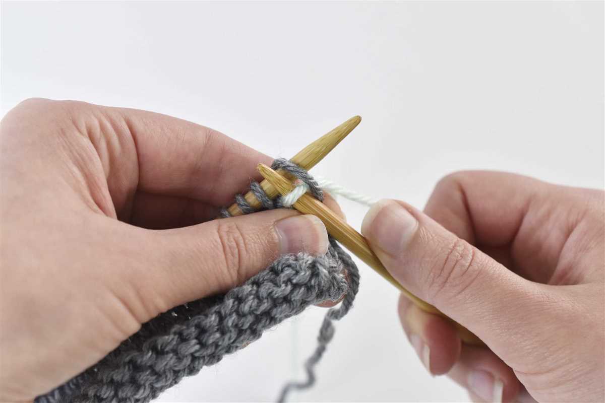 How to change colors in knitting pattern