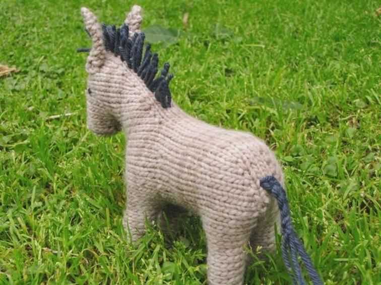 Free horse pattern knitting