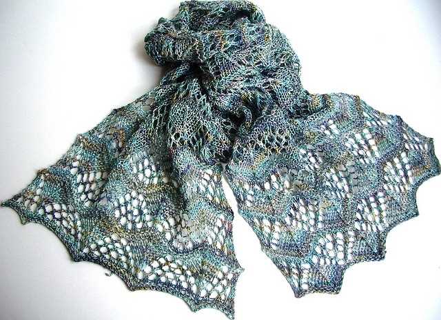 Pretty knit scarf pattern