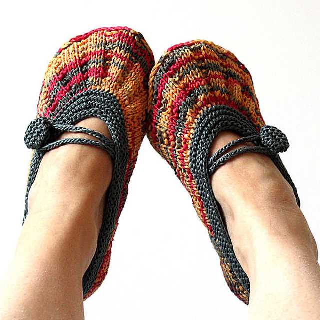 Bulky slippers knitting pattern