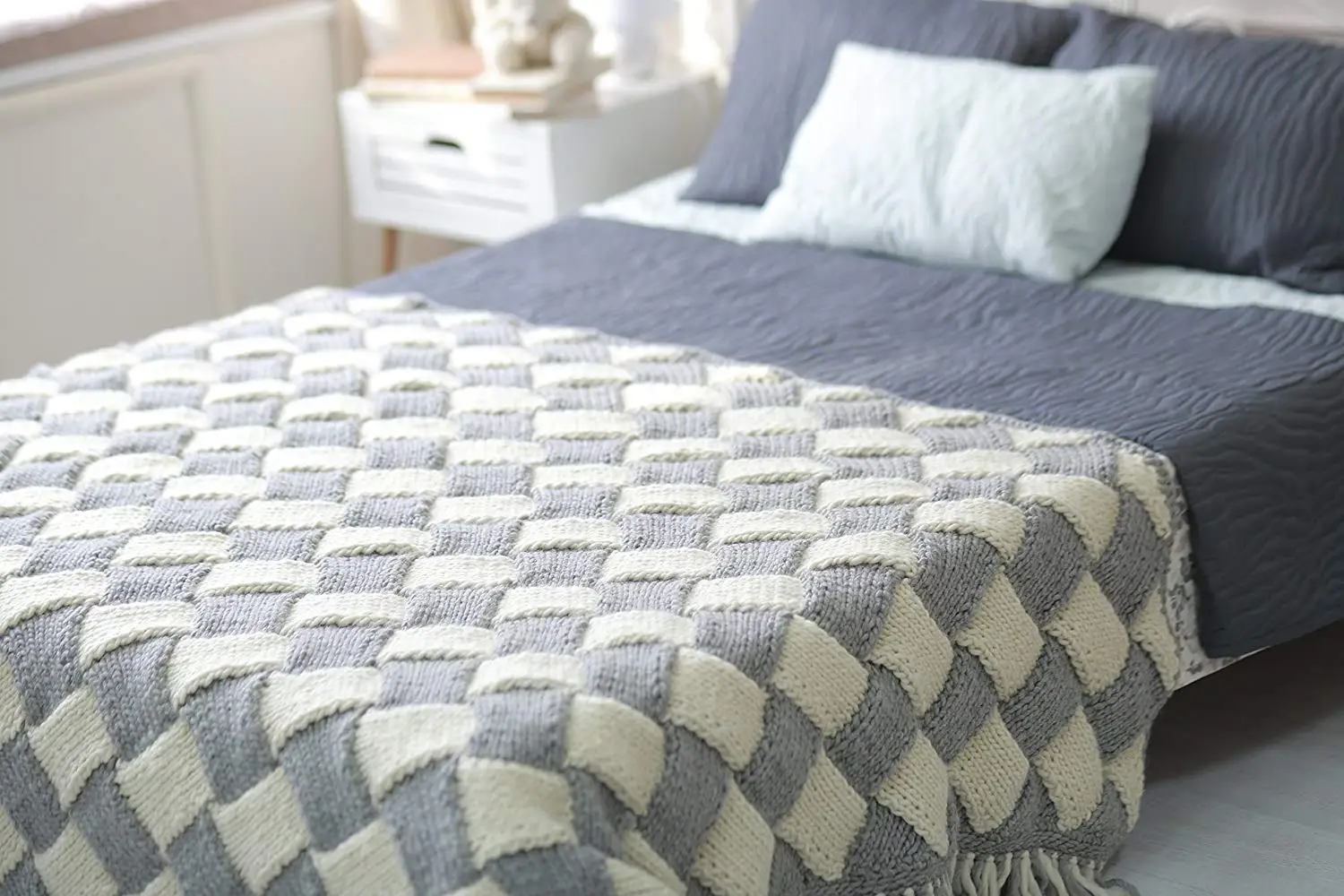 Cable knit blanket squares pattern