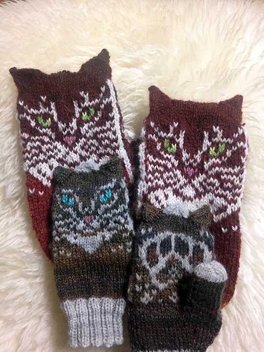 Cat mittens knitting pattern