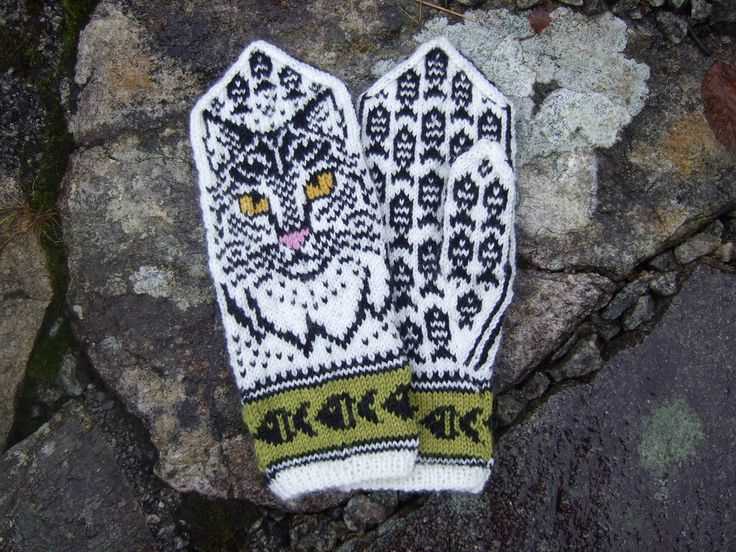 Cat mittens knitting pattern