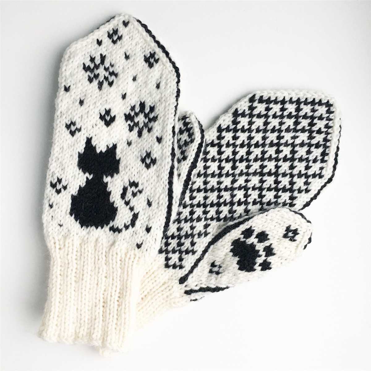 Cat mittens knitting pattern