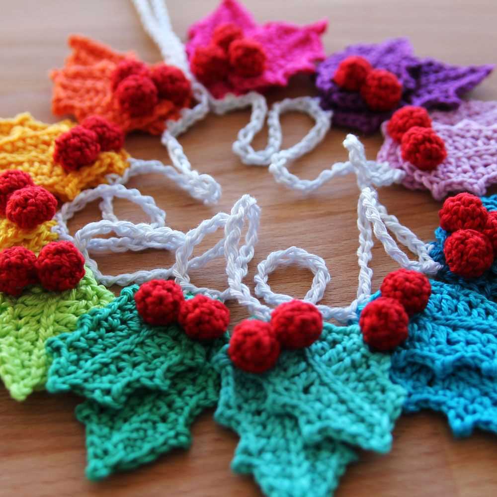 Christmas garland knitting pattern